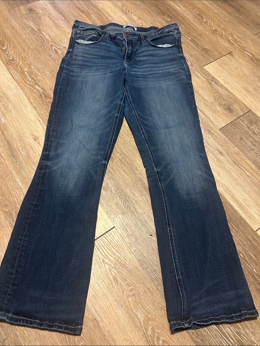 BKE Women's Dark Boot Cut Jeans 💥